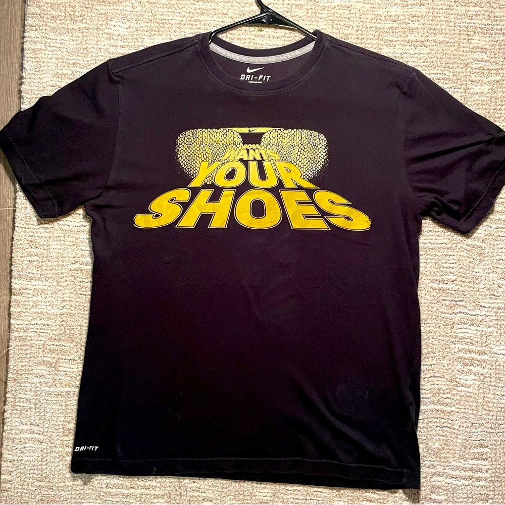Nike Boss Wants Your Shies Size L